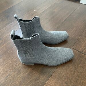 Vivaia Square Toe Boots